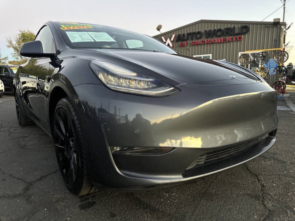 2020 TESLA Model Y