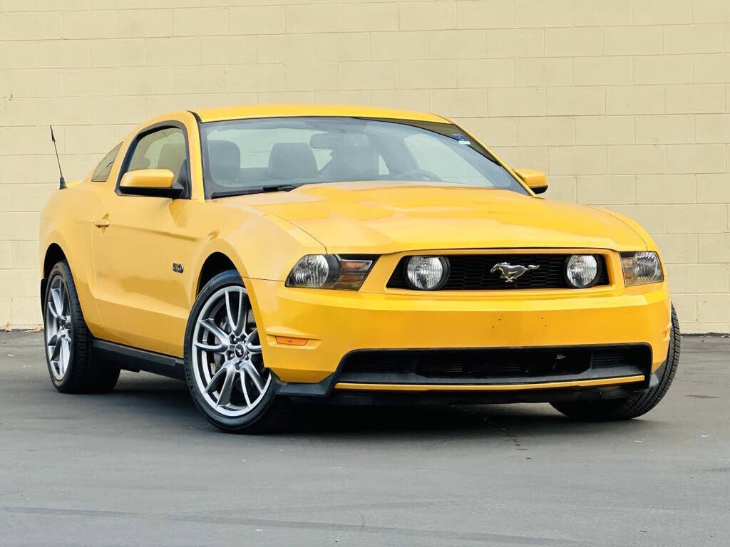 2011 FORD Mustang