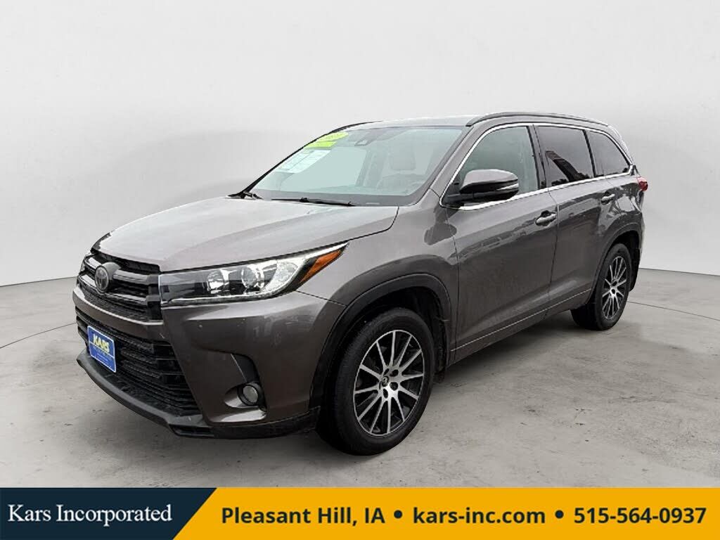 2017 TOYOTA Highlander
