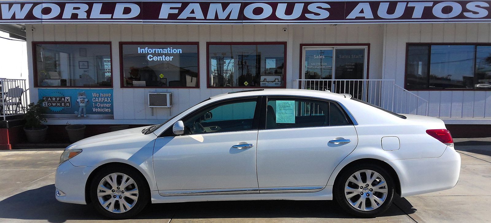 2011 TOYOTA Avalon
