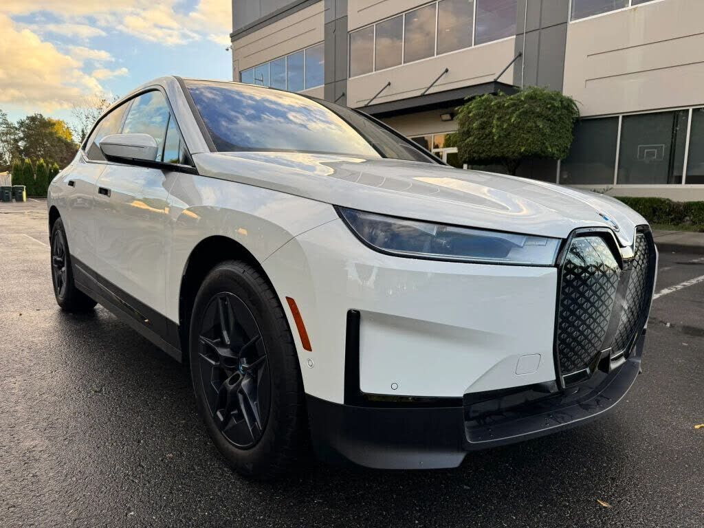 2023 BMW iX