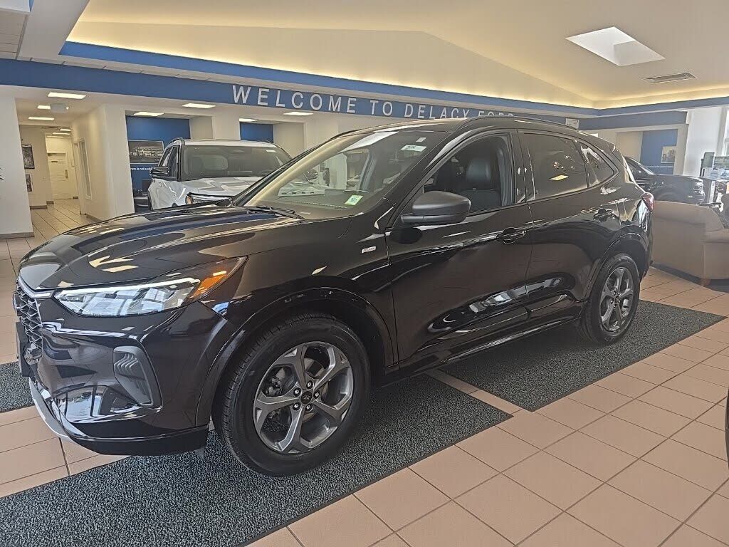 2023 FORD Escape