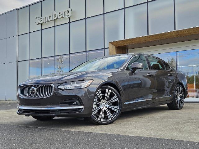 2023 VOLVO S90