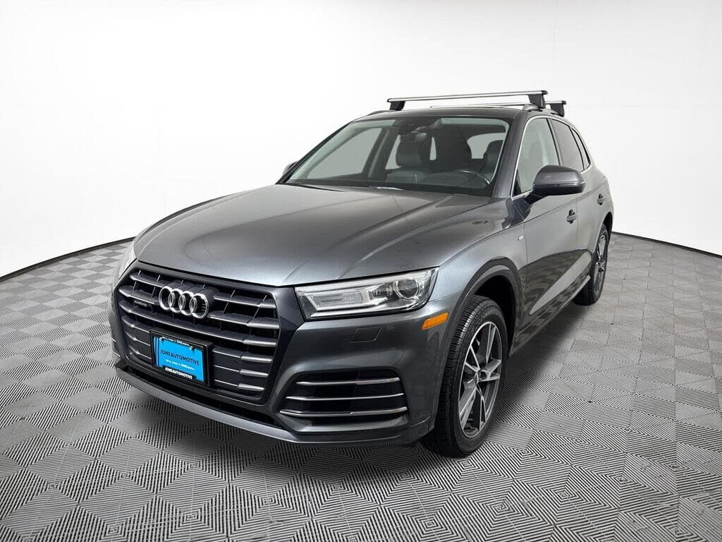 2020 AUDI Q5 e