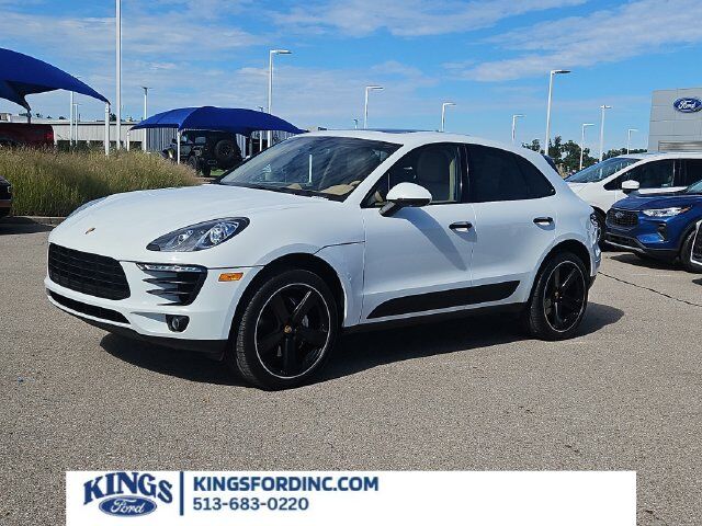 2016 PORSCHE Macan