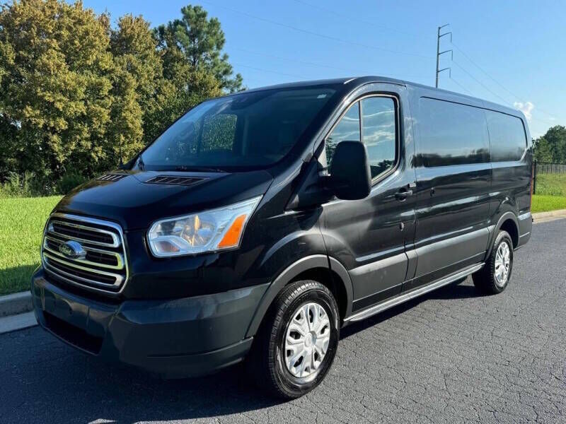 2015 FORD Transit