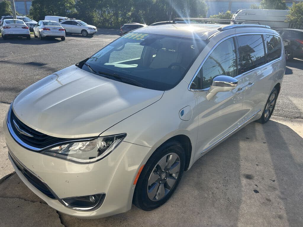2017 CHRYSLER Pacifica
