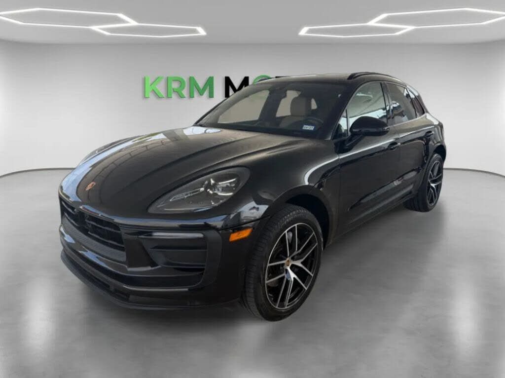2023 PORSCHE Macan