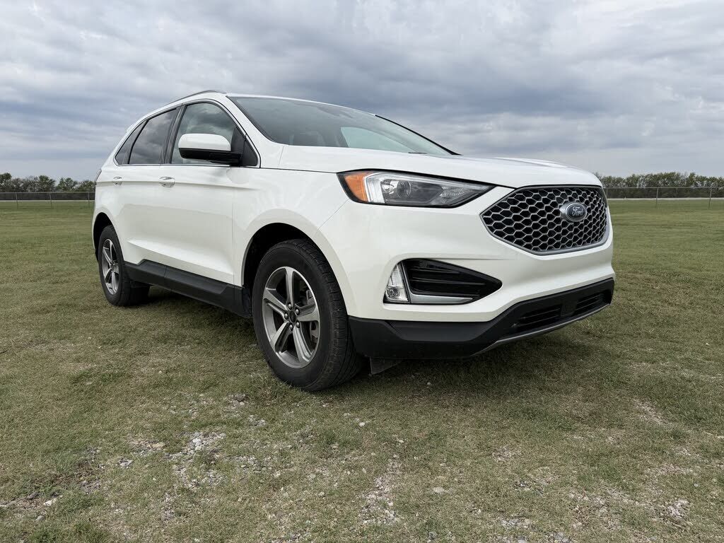 2023 FORD Edge