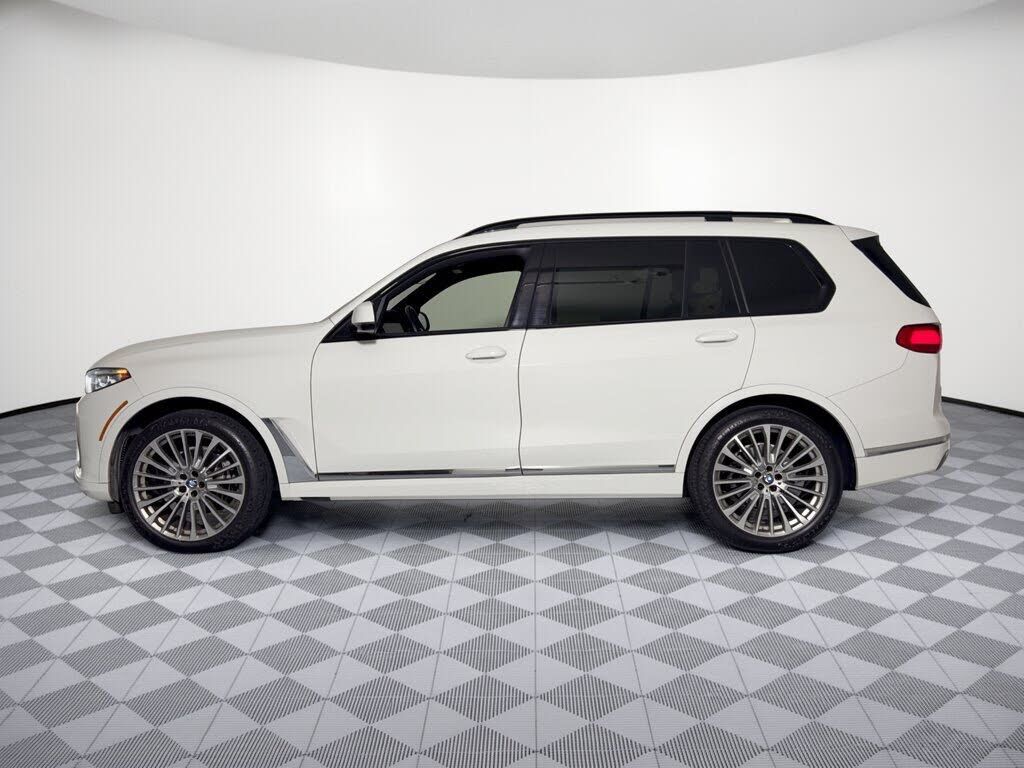 2022 BMW X7