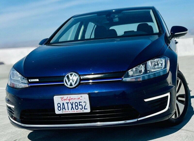 2017 VOLKSWAGEN e-Golf