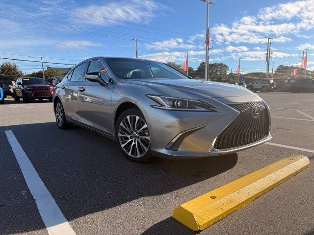 2019 LEXUS ES