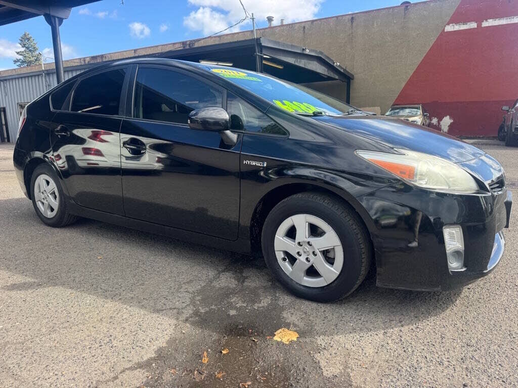 2011 TOYOTA PRIUS