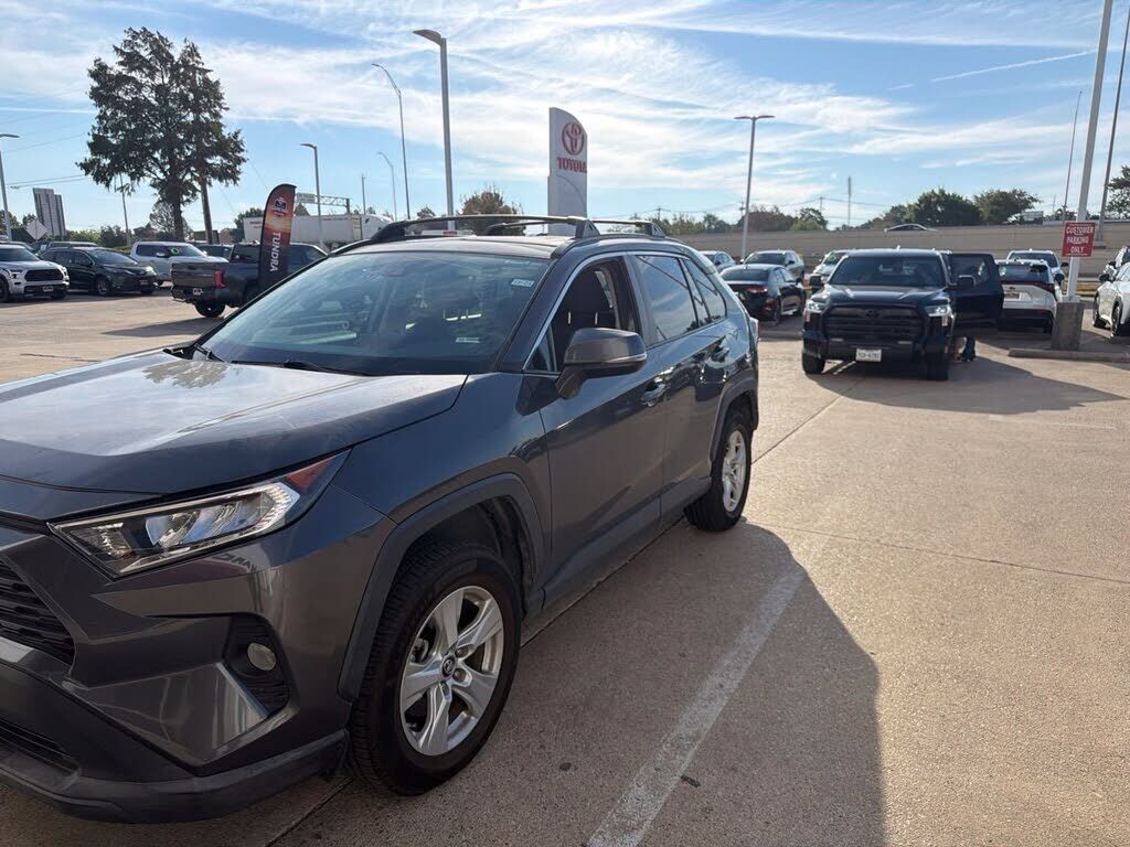 2019 TOYOTA RAV4