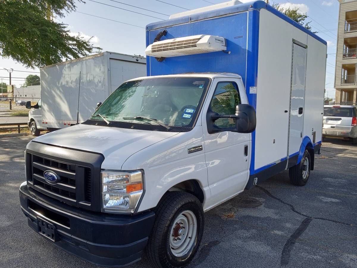 2023 FORD E-350