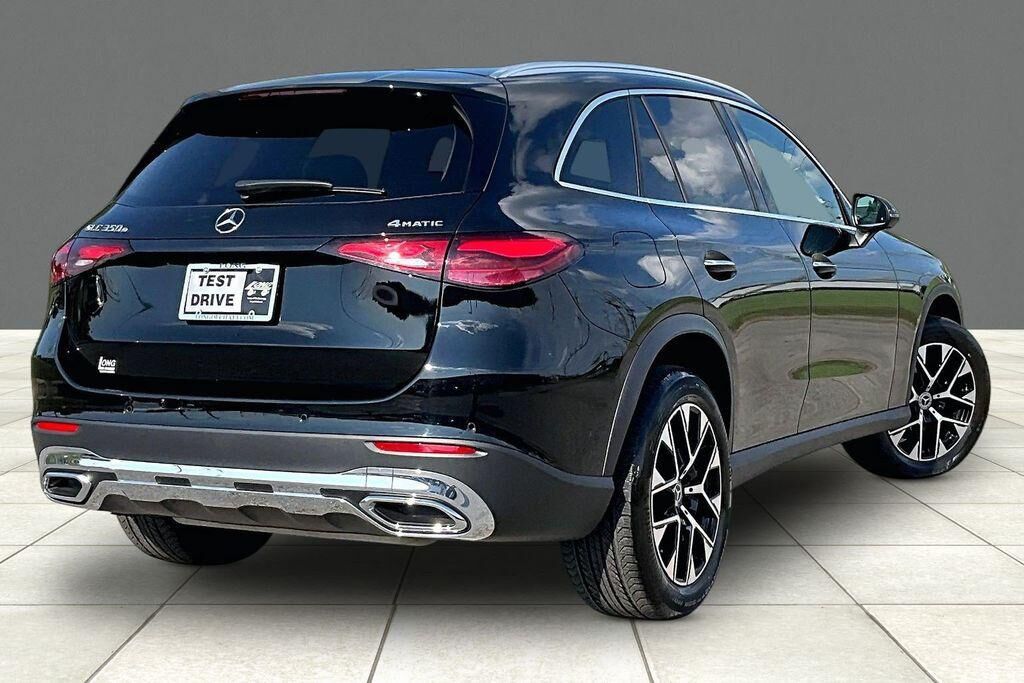 2025 Mercedes-Benz GLC-Class
