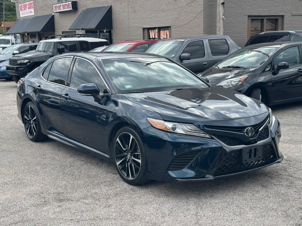 2018 TOYOTA Camry