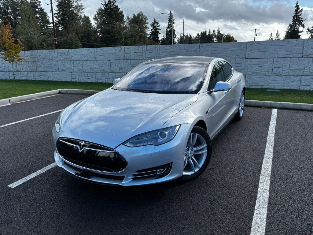 2014 TESLA Model S