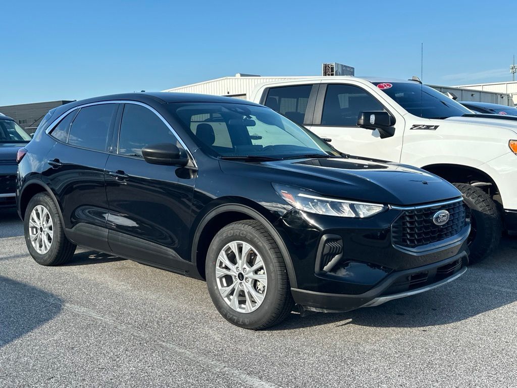2024 FORD Escape
