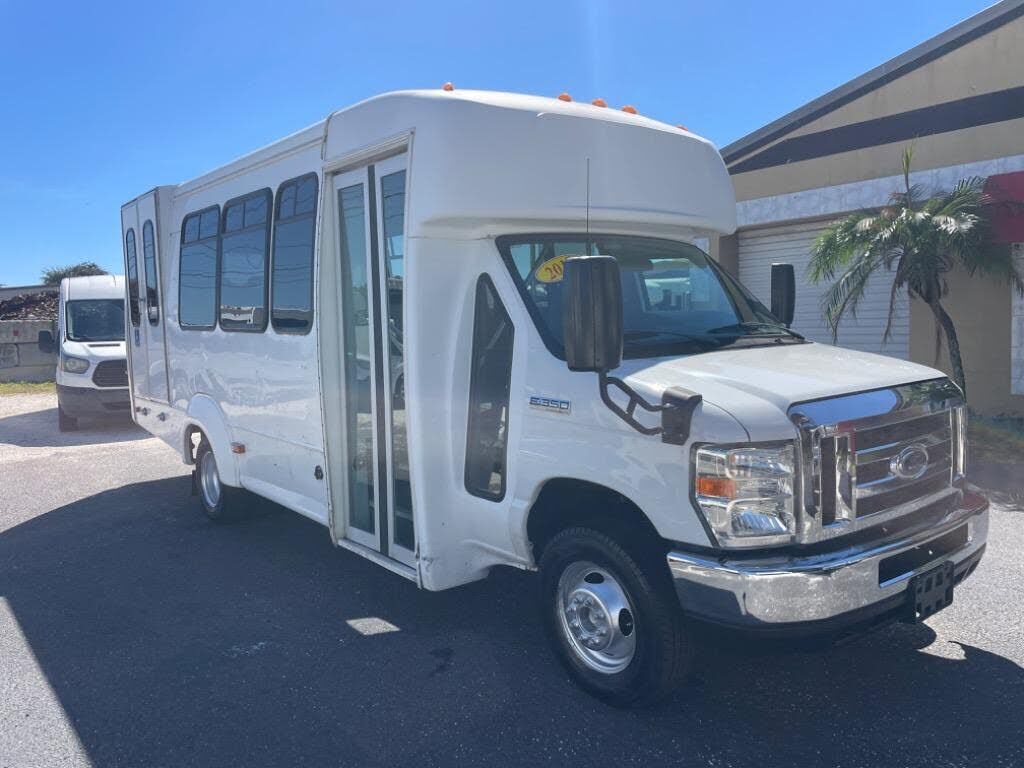 2017 FORD E-350