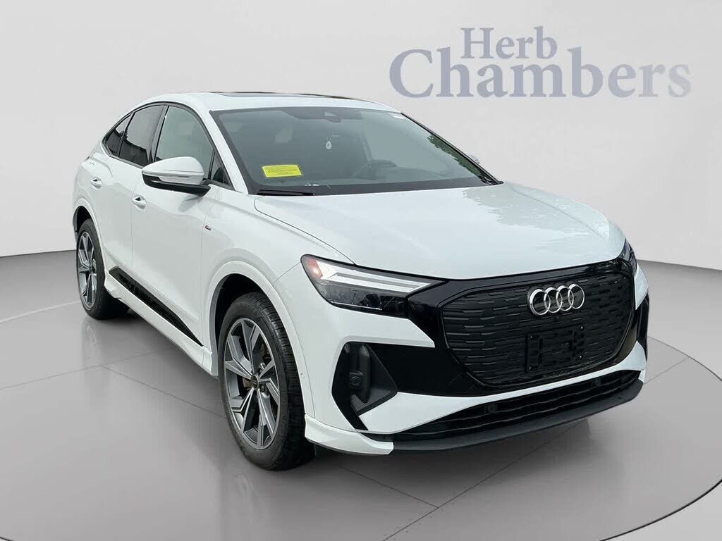 2023 AUDI Q4
