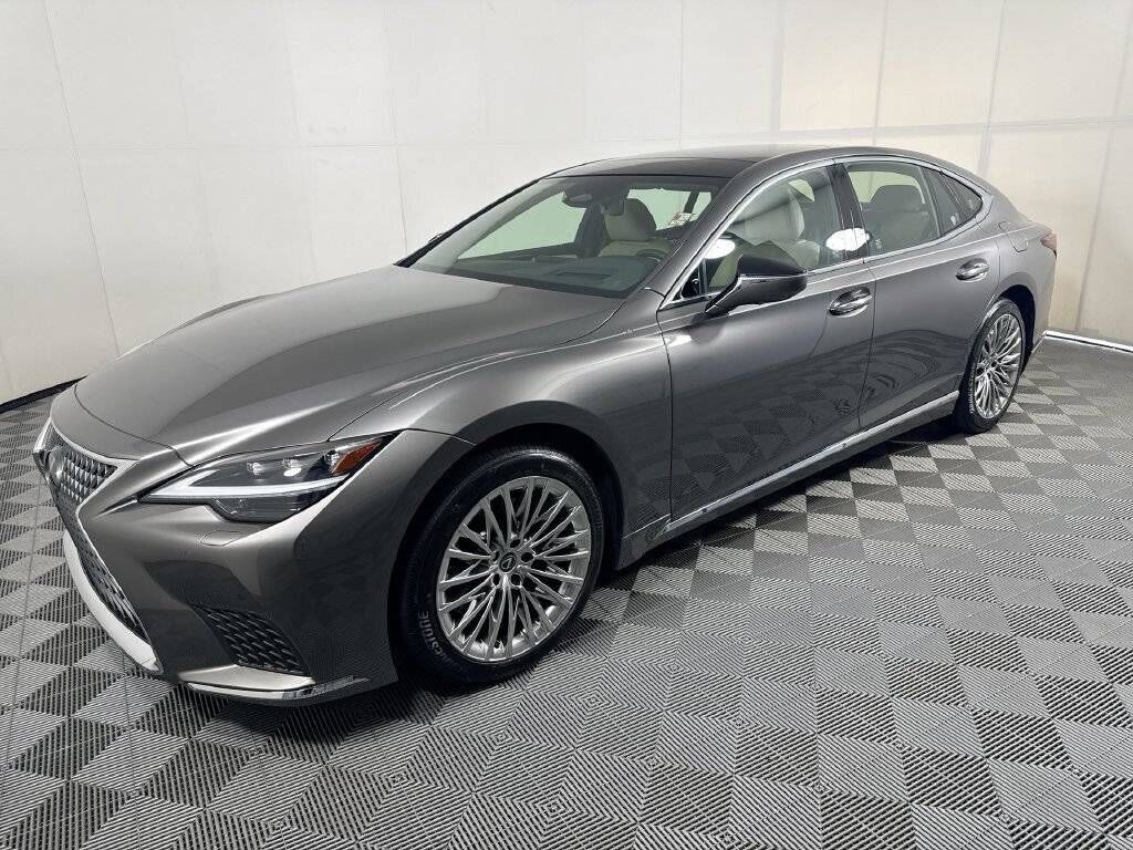 2024 LEXUS LS