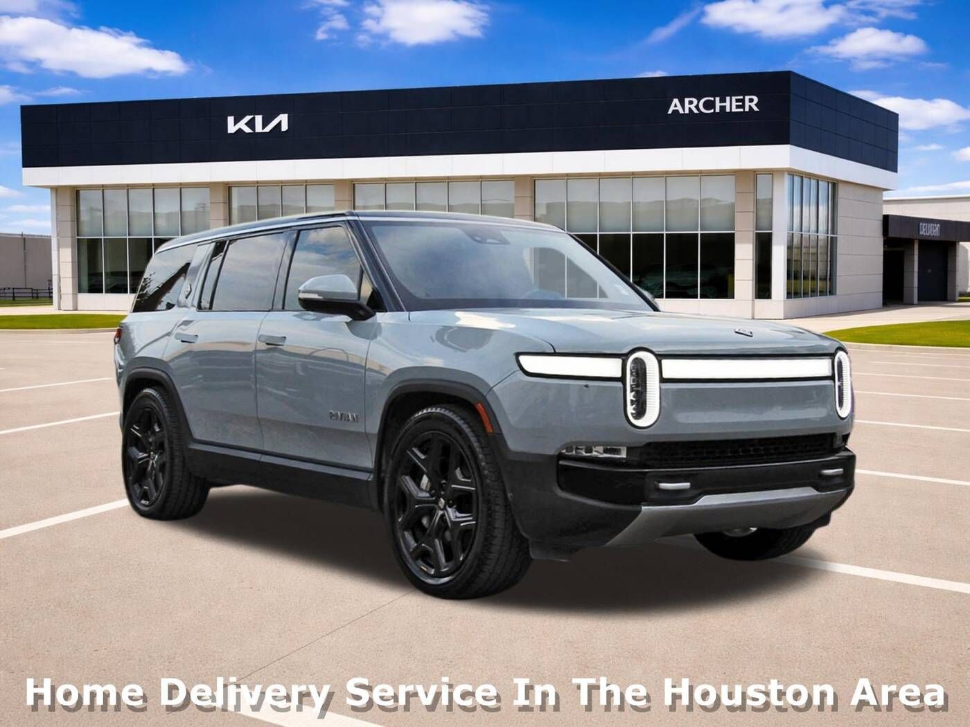 2024 RIVIAN R1S