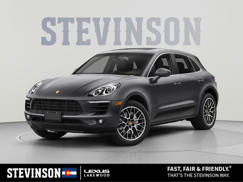 2017 PORSCHE Macan