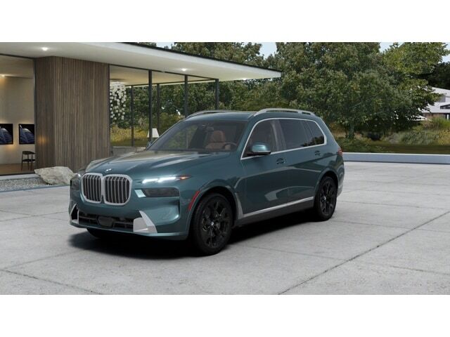 2027 BMW X7