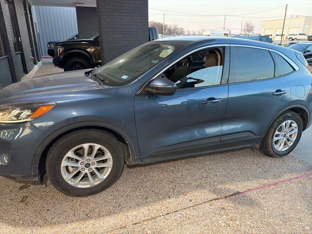2020 FORD Escape