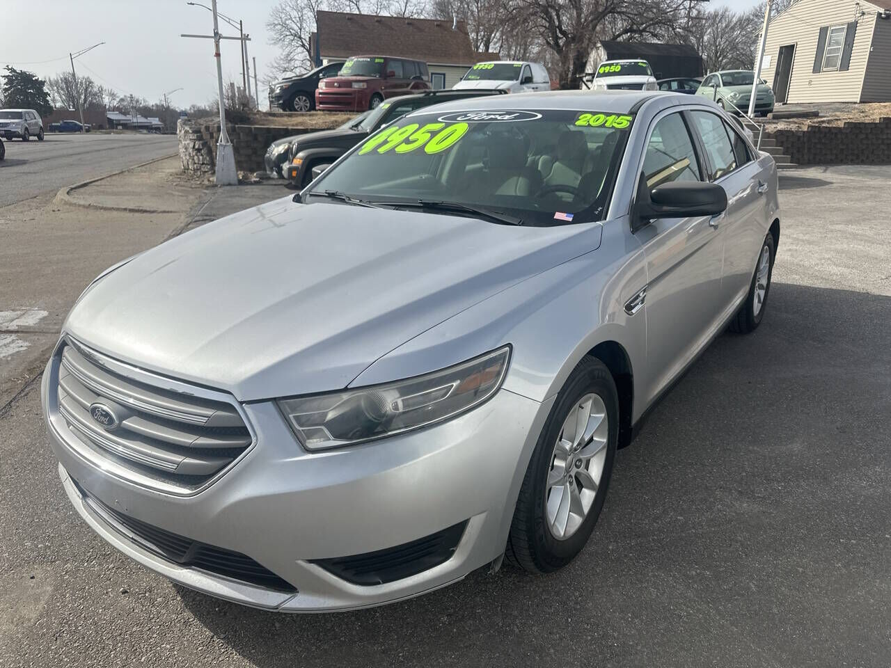 2015 FORD Taurus