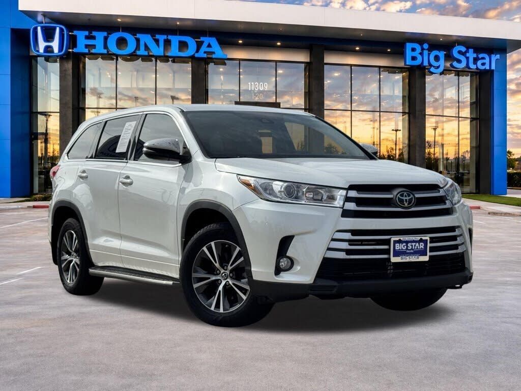 2017 TOYOTA Highlander