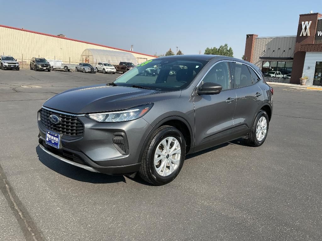 2023 FORD Escape