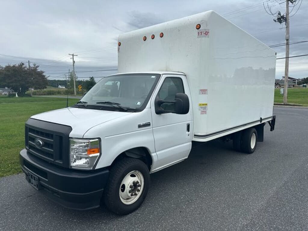 2024 FORD E-350