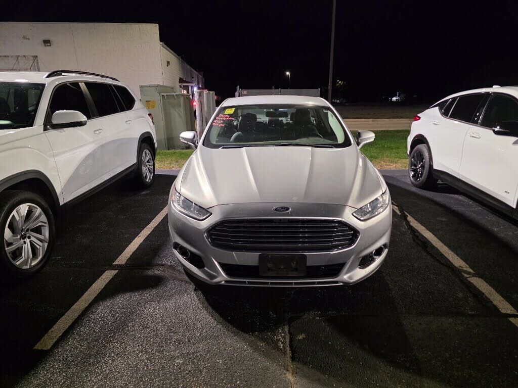 2016 FORD Fusion