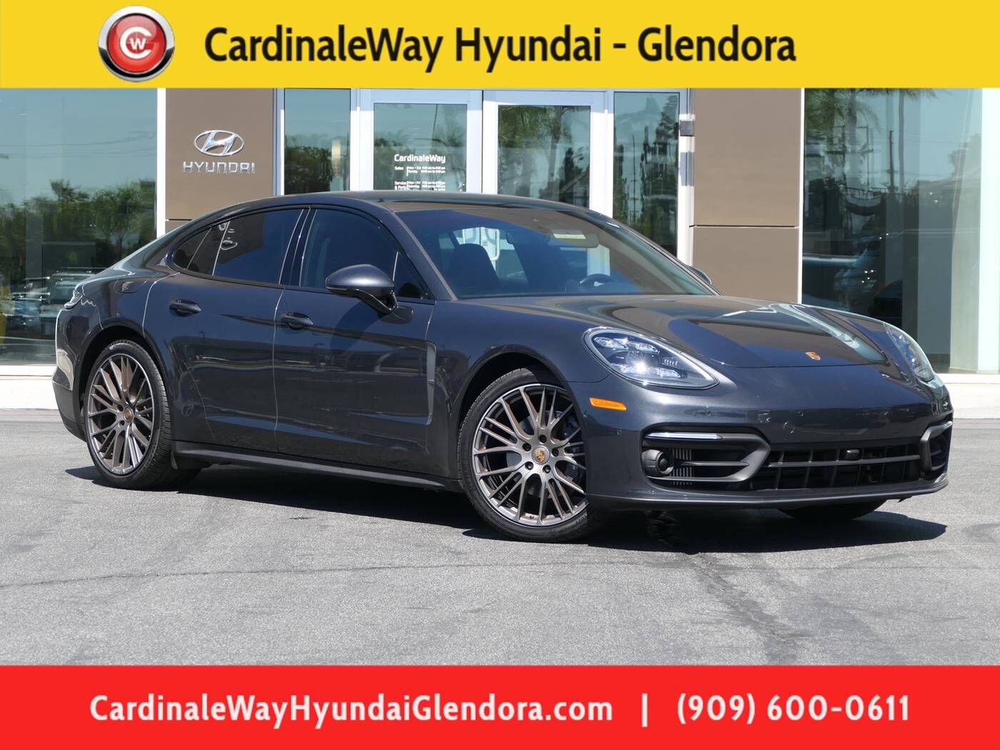 2023 PORSCHE Panamera