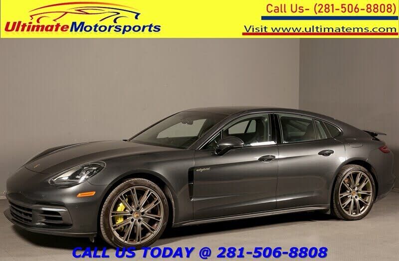 2019 PORSCHE Panamera