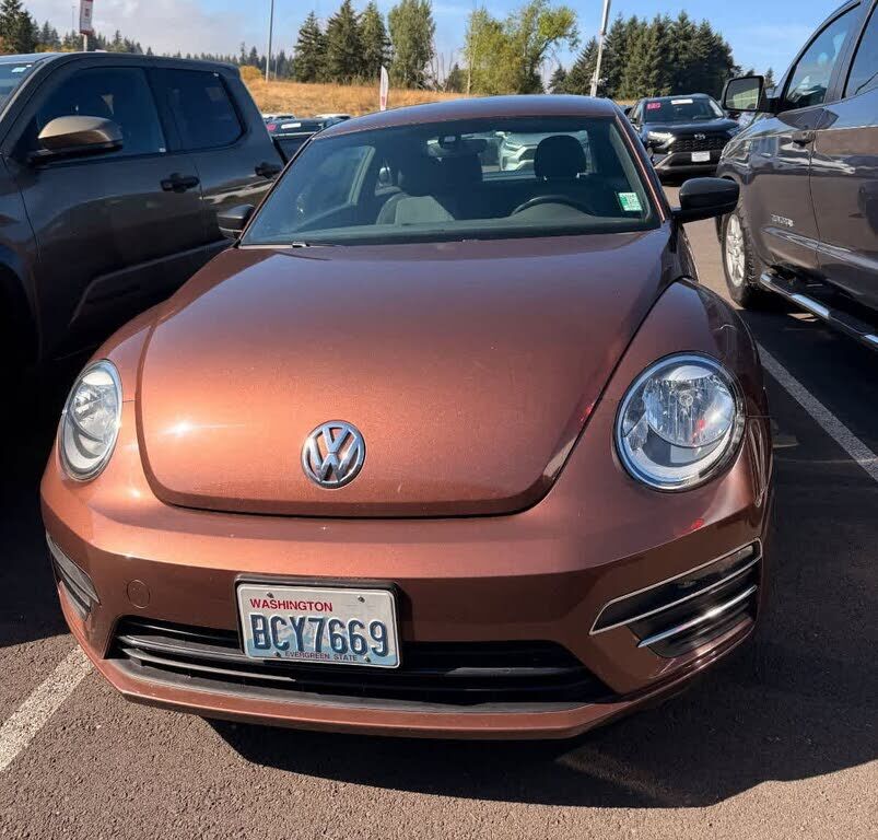 2017 VOLKSWAGEN Beetle