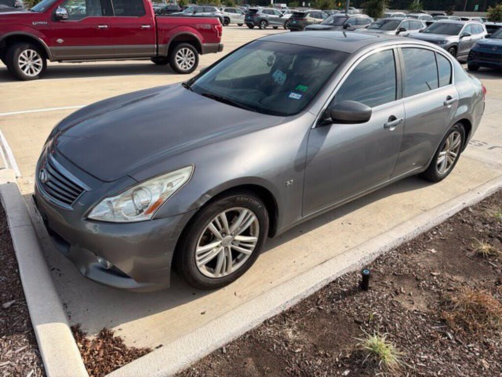 2015 INFINITI Q40
