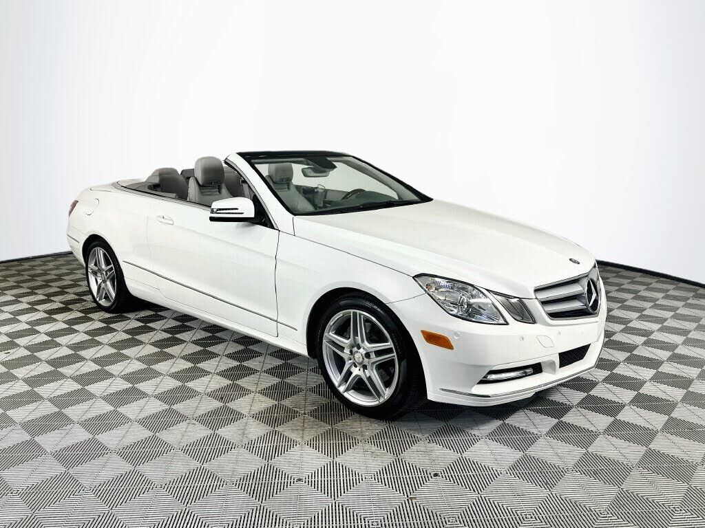 2013 MERCEDES-BENZ E-Class