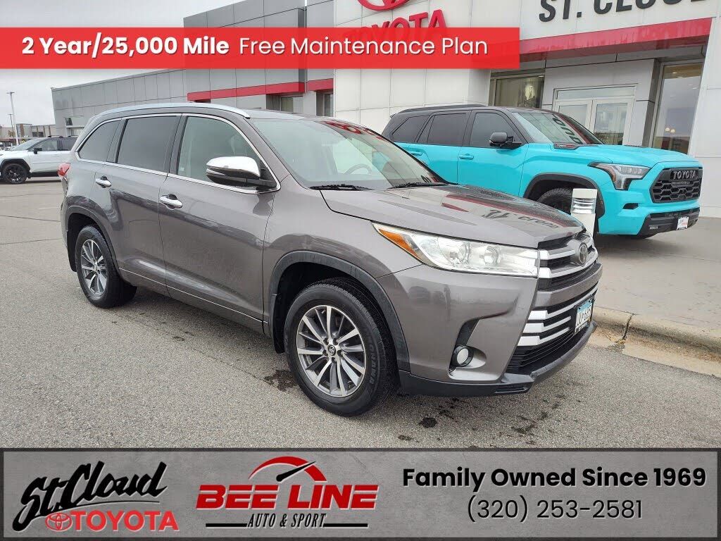 2017 TOYOTA Highlander