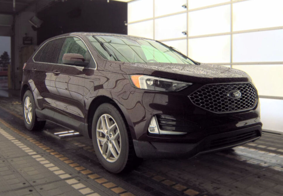 2023 FORD Edge