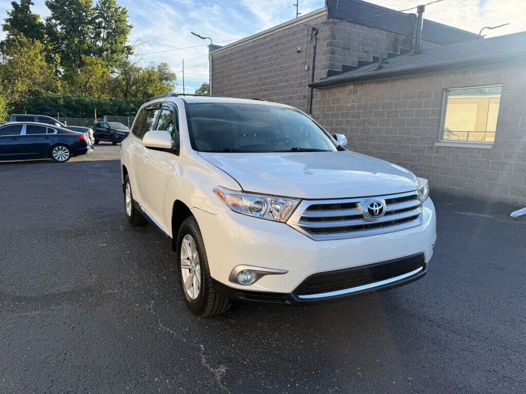2011 TOYOTA Highlander