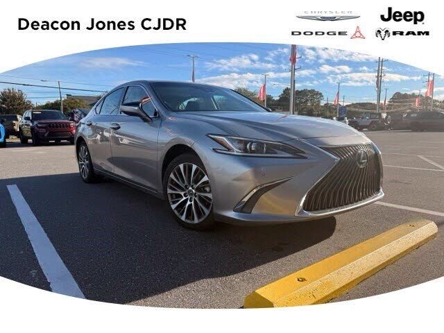 2019 LEXUS ES
