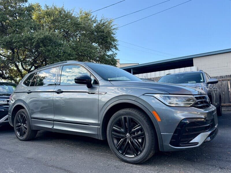 2022 VOLKSWAGEN Tiguan