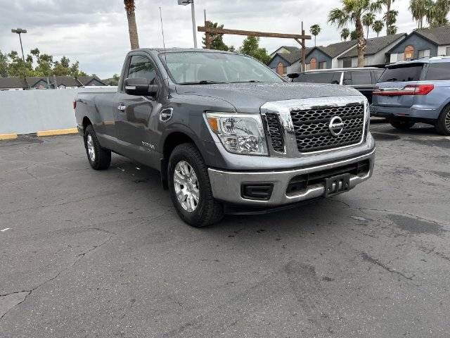 2017 NISSAN Titan