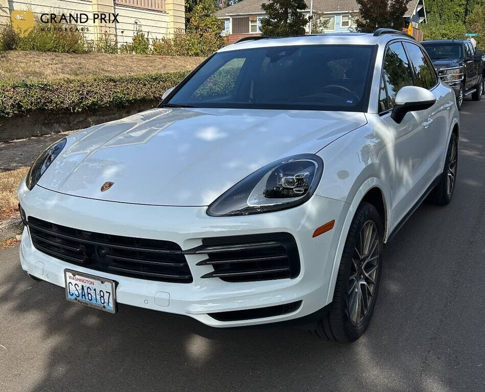 2023 PORSCHE Cayenne