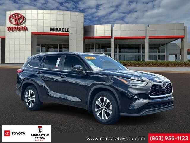 2023 TOYOTA Highlander