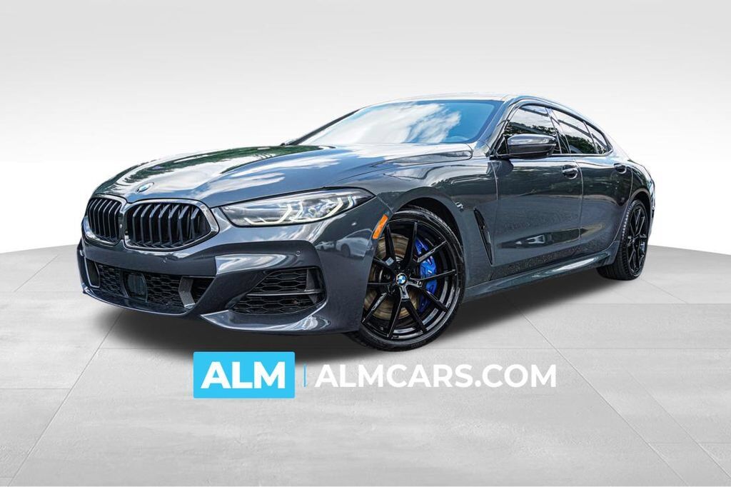 2022 BMW M8