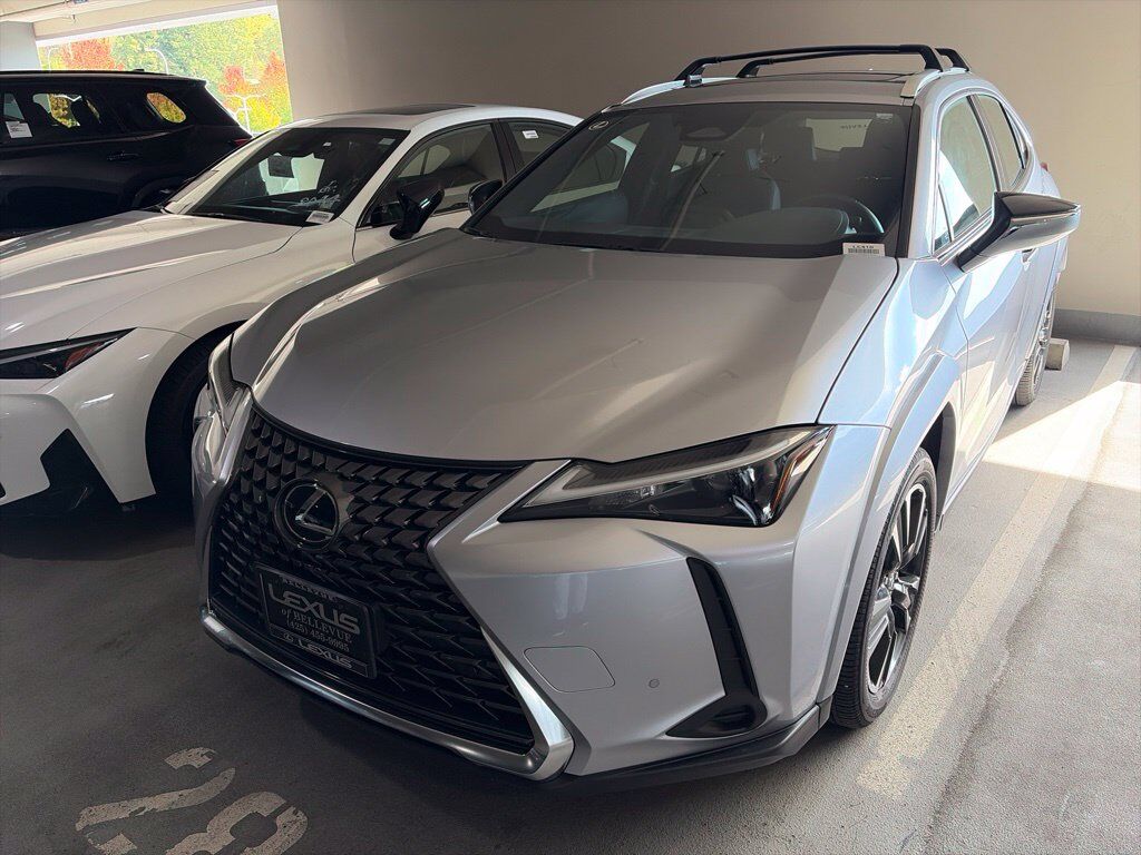 2025 LEXUS UX